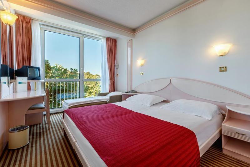 Hotel Zorna Plava Laguna Porec Exterior photo